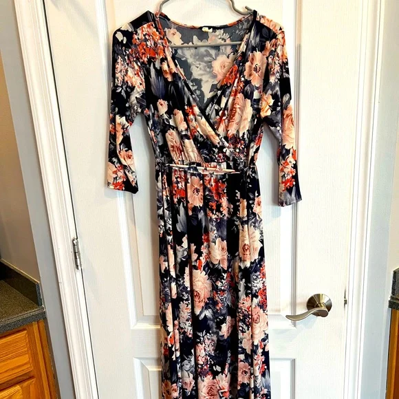 Dresses | Pink Blush Floral Maternity Dress | Poshmark